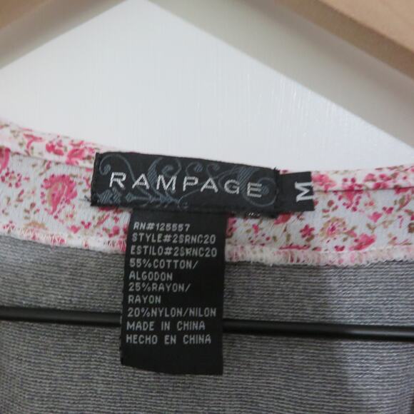 Rampage Womens Sz M Gray Pink Floral Knit Top Floral Ruffle Contrast Y2K Style - Picture 4 of 4
